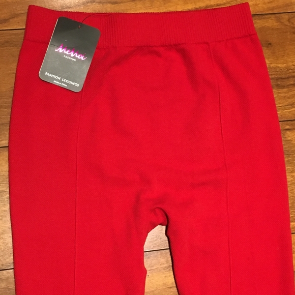 NWT MeMoi Fashion Leggings Pleated Front Red Size S/M - Picture 2 of 13